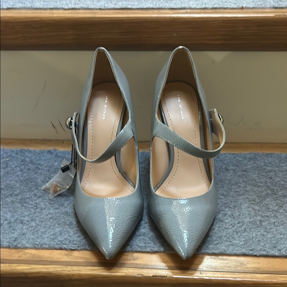 Zara Blue Heels with Pointed Toe and Kitten Heel